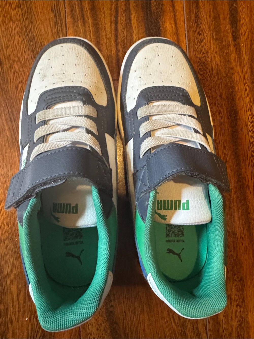 PUMA Caven 2.0 Block Kids Sneakers Size 2 Like New Easy On Hook Loop